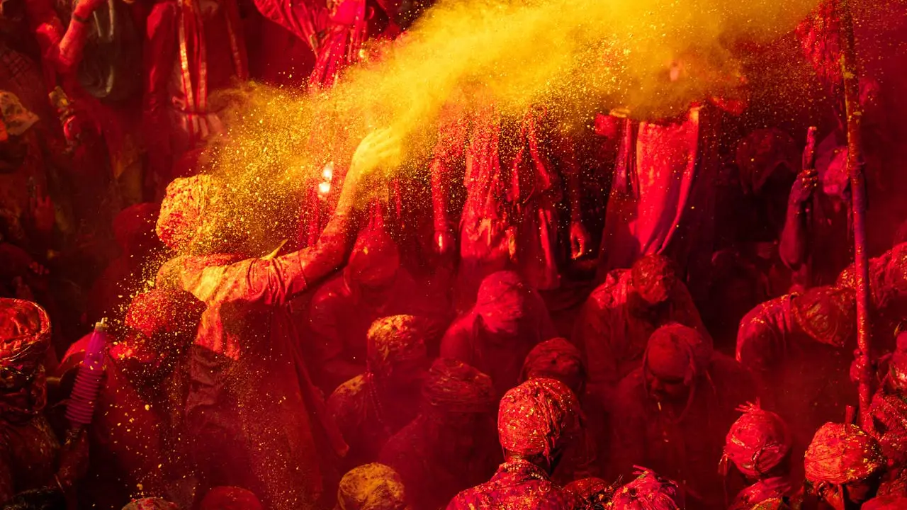 Experience Holi in Udaipur 2025